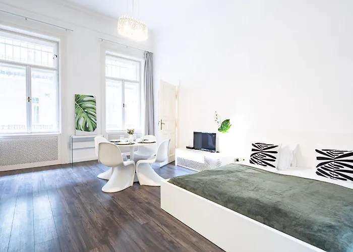 Extra Central - Large - Cozy