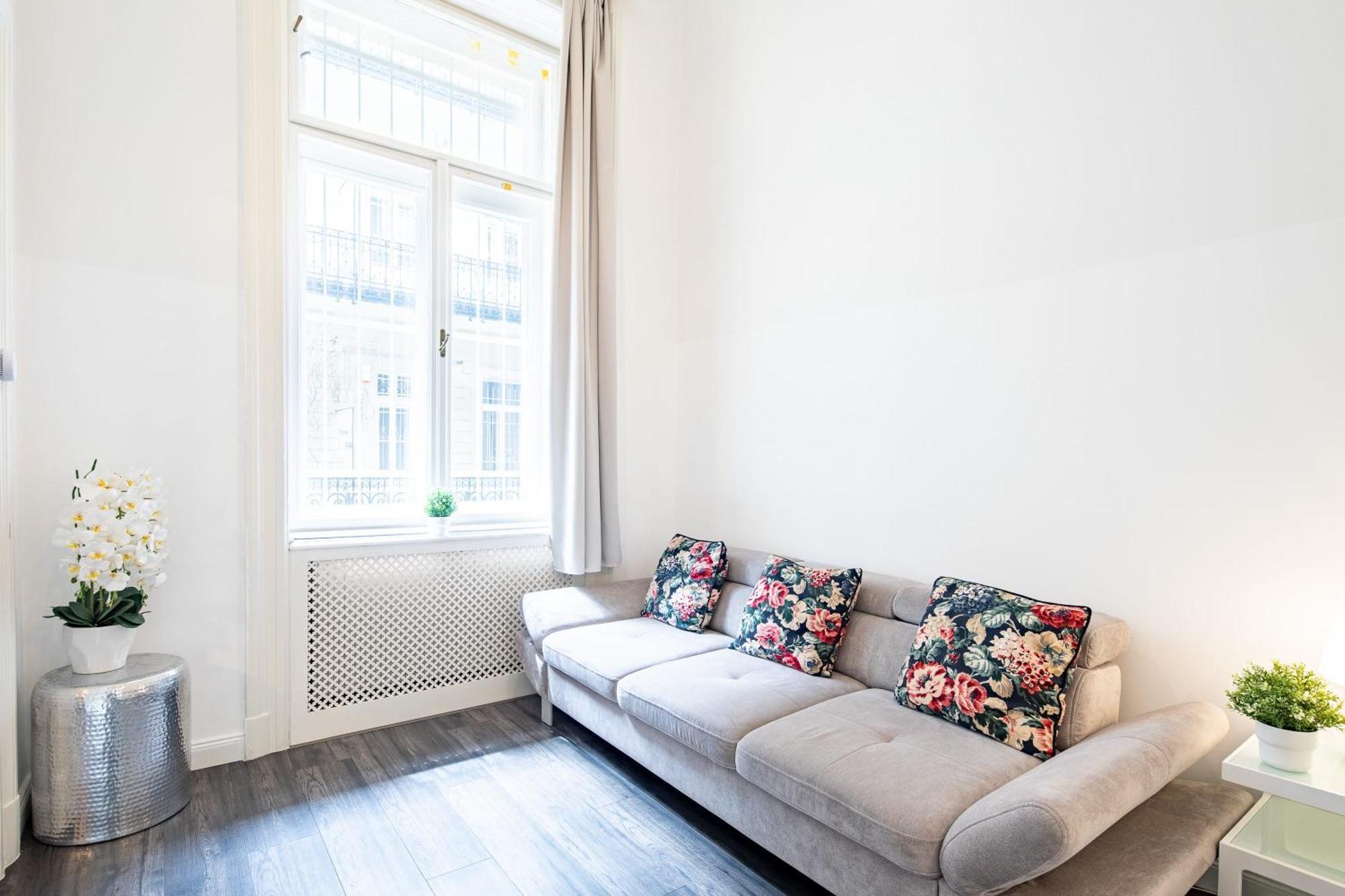 Extra - Large - Cozy Apartment Budapest