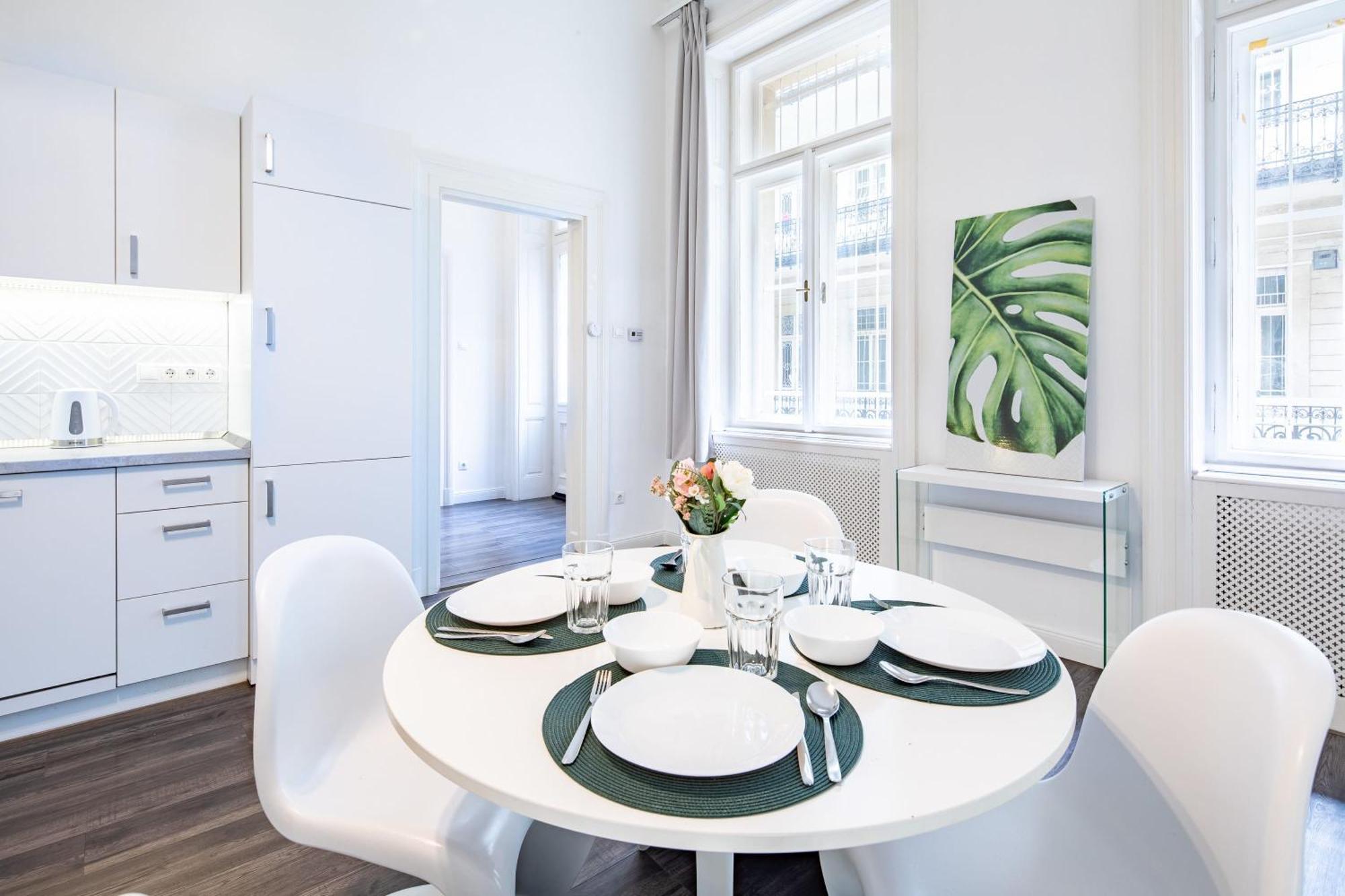 Extra - Large - Cozy Apartment Budapest